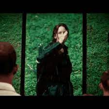 Gif Los Juegos Del Hambre By Myparadisecyrus On Deviantart Hunger Games Hunger Games Gif Hunger Games Theme Park