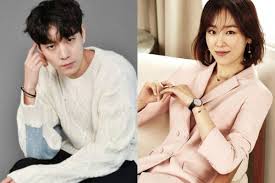 She contributed songs as a solo artist after the group disbandment before she transitioned into acting. 10 Fakta Seo Hyun Jin Partner Kim Young Dae Di Drama Terbaru