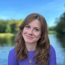 Courtney Withrow's Instagram, Twitter & Facebook