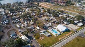 This is a great spot for you to stay if you want to be close to both the city and to the mountains. Mouse Mountain Sun Rv Resorts