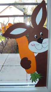Fensterbild Tonkarton Fruhling Fenstergucker Hasen Junge Mit Einer Mohrrube Xl 2 Basteln Fruhling Ostern Osternest Basteln Basteln Fruhling