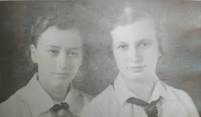 5 generation family photo from 1930