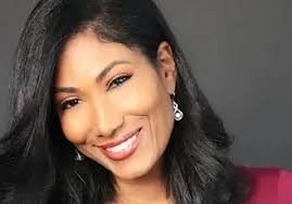 I love me some Lesile. She have me cracking up at the way she be mocking  people 🤣. Despite being a villian