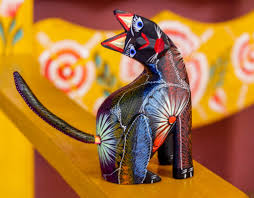 El origen de los alebrijes quizás comenzó con el sueño, pero no dio sus inicios reales sino hasta que linares gracias a sus habilidades como cartonero, comenzó a tomar trozos de papel con los cuales modeló las figuras que tenía en su mente, todas ellas representaciones de lo que había visto, fue entonces cuando por fin pudo darles vida y. Todo Lo Que Debes Saber Sobre Los Alebrijes Artesania 100 Mexicana