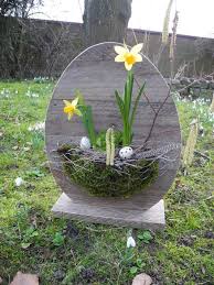 Narcisos Dekoei Aus Palettenholz Osterdeko Osterdeko Aus Holz Und Haus Zubehor
