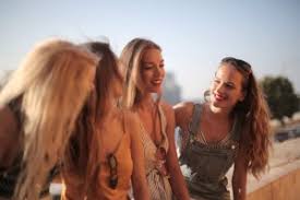 Here you can meet thousands of strangers online and chat for free without limits. Omegle Webcam Kill Your Loneliness