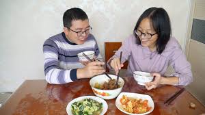 小胖在西北 老公嘴馋排骨 今年价格翻倍 媳妇66元买3斤 一次吃个过瘾 youtube china north west