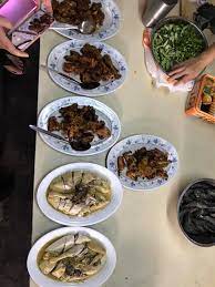 I would like to suggest that you avoid using fences to contain your chickens. Uncle Rani Organic Chicken Farm Home Facebook