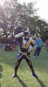 ご当地キャラクター大運動会 締めの もぐもぐ べじわーるど ショーでは 観客スペースの近くでも見所ありだった 写真は 魔法の歌 を見よう見まねで踊る激神ザンドー samurai superhero anime art