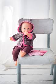 Durch ihre zahlreichen puppenkleider ist die markenspielpuppe eine echte verwandlungskünstlerin. Wunderschone Puppenkleider 9783841063397 Amazon Com Books