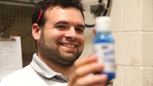 Other animal care jobs in zoos and aquariums include curators, veterinarians and veterinary technicians, and research scientists. Zoo And Wildlife Career Faqs Smithsonian S National Zoo