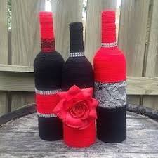 Di Amore Yarn Vases By Heavenlychicdesigns On Etsy Wine Bottle Diy Crafts Wine Bottle Crafts Alcohol Bottle Decorations