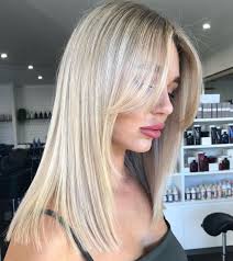 Check out the 70 ways to style with side swept bangs and choose the best for you. Pin On Fryzury