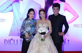 Lực lượng chức năng tỉnh quảng trị đã phát hiện, đưa đi cách ly tập trung hàng chục trường hợp sau khi sang lào dự đám cưới quá trình về nhà trong đêm, họ bị hàng xóm phát hiện, báo chính quyền địa phương để có biện pháp phòng. Tá»• Chá»©c Ä'am CÆ°á»›i Theo Nghi Thá»©c Truyá»n Thá»'ng Ä'Æ¡n Giáº£n Tren Phim Vá»›i Nhan Ä'á»ƒ Danh Tiá»n Lam Tá»« Thiá»‡n Ngoai Ä'á»i Ä'am CÆ°á»›i Cá»§a PhÆ°Æ¡ng Háº±ng Gáº¡o Náº¿p Gáº¡o Táº» Vá»›i Ong Xa Anh Tam Láº¡i Trai NgÆ°á»£c Hoan Toan