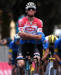 Hij kroonde zich in 2015 in tábor tot de jongste wereldkampioen veldrijden aller tijden en veroverde ook in 2019, 2020 en 2021 de regenboogtrui.daarnaast werd hij drie keer europees kampioen veldrijden, zes keer nederlands kampioen veldrijden, twee keer nederlands. Velon Cc I M In Charge Here Mathieu Van Der Poel Claims Win No 3 This Season Facebook