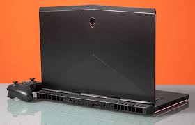As is customary for most gaming laptops, the alienware 15's cup. Alienware 15 R4 Review When Bulk Equals Power Tom S Hardware