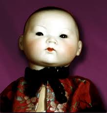 Muñecas, un reflejo de la educación de la mujer