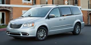 Chrysler has manufactured and marketed the chrysler town and country minivan worldwide since its 1990 introduction. 2014 Chrysler Town And Country Dimensions Iseecars Com