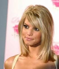 Lisa Cozza's Instagram, Twitter & Facebook