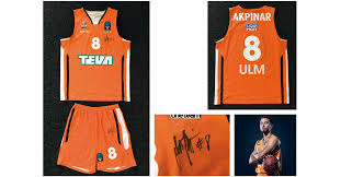 Akpınar, birçok vesile ile alman genç milli takımlarını temsil etmiştir. Aus Der Basketball Bundesliga Akpinars Ratiopharm Ulm Outfit