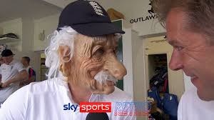 Joe Root's Bob Willis impression