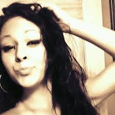 Michelle Larock's Instagram, Twitter & Facebook