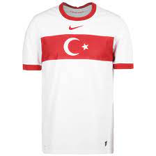 Die neuen trikots der türkei von nike sind dagegen echte die türkische startaufstellung beim freundschaftsspiel türkei gegen schweden am 24.03. Turkei Em Trikot Home 2020 2021 Herren