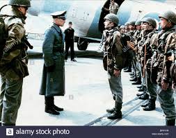 Translations of the eagle has landed. Robert Duvall Michael Caine The Eagle Has Landed 1976 Stockfotografie Alamy