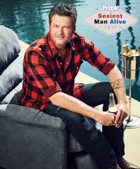 Blake shelton is people's sexiest man alive because apparently idris elba, chris evans and jason momoa fell off the planet last night. Sexiest Man Alive Blake Shelton Takes On The Twitter Trolls People Com