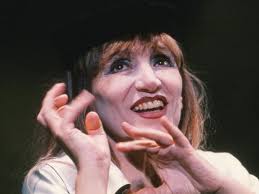 Il nome deriva dal germanico regin o ragin che significa signora oppure persona che dà buoni consigli. Nvkbmmco5sinim