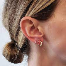 Trendy Modern Jewelry On Instagram So In Love With The Stacked Lobe Trend Especially When It Showc Earings Piercings Pretty Ear Piercings Cool Ear Piercings