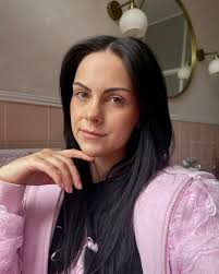 Did a UV reactive look. I didn't know my hair would glow too haha. So cool 