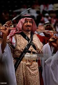 ملك المملكة العربية السعودية Family Stock Photo Saudi Arabia Photos Photography Inspiration Portrait