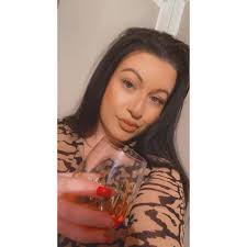 Dea 🖤 (@deannelew) • Instagram photos and videos