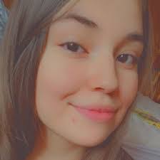 Jessica Ellefson's Instagram, Twitter & Facebook