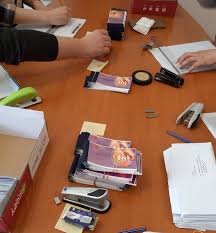 Despre uniforme sau cărţi de. PrimÄƒria OraÈ™ului NÄƒvodari A Inceput Distribuirea Tichetelor Sociale De PaÈ™te PrimÄƒria NÄƒvodari