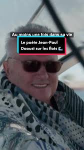 Le poète Jean-Paul Daoust, lors d’une inspirante balade au coeur de  l’archipel des Sept-Îles. 🌊 #cotenord #septiles #jeanpauldaoust #poésie