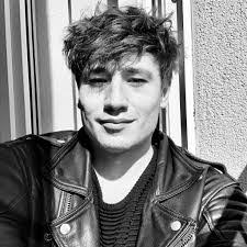 Maurice Vincent's Instagram, Twitter & Facebook