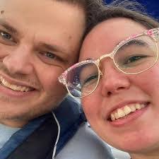 Amber Beardsley's Instagram, Twitter & Facebook