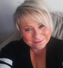 Kimberly Hardwick's Instagram, Twitter & Facebook