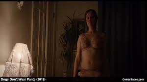 Ester Geislerova a krista Kosonen nahá a sexy dominance