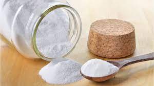 Buvez beaucoup afin d'hydrater la muqueuse et de diminuer la douleur. Bain De Bouche Au Bicarbonate De Soude 5 Raisons De L Adopter Femme Actuelle Le Mag