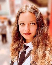 Ginger Coats's Instagram, Twitter & Facebook