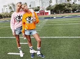 Самые новые твиты от j1mo71 (@j1mo71official): Haben Lisa Und Lena Den Look Von J1mo71 Geklaut Starzip