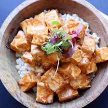 10 Soupers Faciles Qui Salissent Peu De Vaisselle Fraichement Presse Tofu Recipes Spicy Peanut Sauce Whole Food Recipes