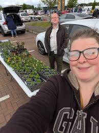 Hi. Does anyone know if the Flower show is holding a boot sale