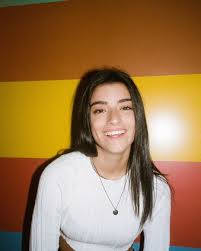 541 9k Aprecieri 1 811 Comentarii Dixie D Amelio Dixiedamelio Pe Instagram Some Random Pics In 2020 Dixie Celebrities Celebs