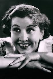 Davina Craig's Instagram, Twitter & Facebook