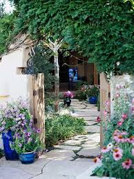 Gartenpfadideen Mit Naturstein Garten Steingarten Anlegen Garten Und Outdoor