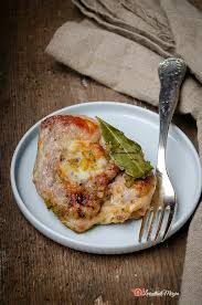 4 ossibuchi di tacchino 200 g di pomodori pelati 30 g di olio extravergine di oliva 20 g di farina 100 g di olive varoma vel. Ossobuco Di Tacchino Al Rum Le Ricette Di Mirzia